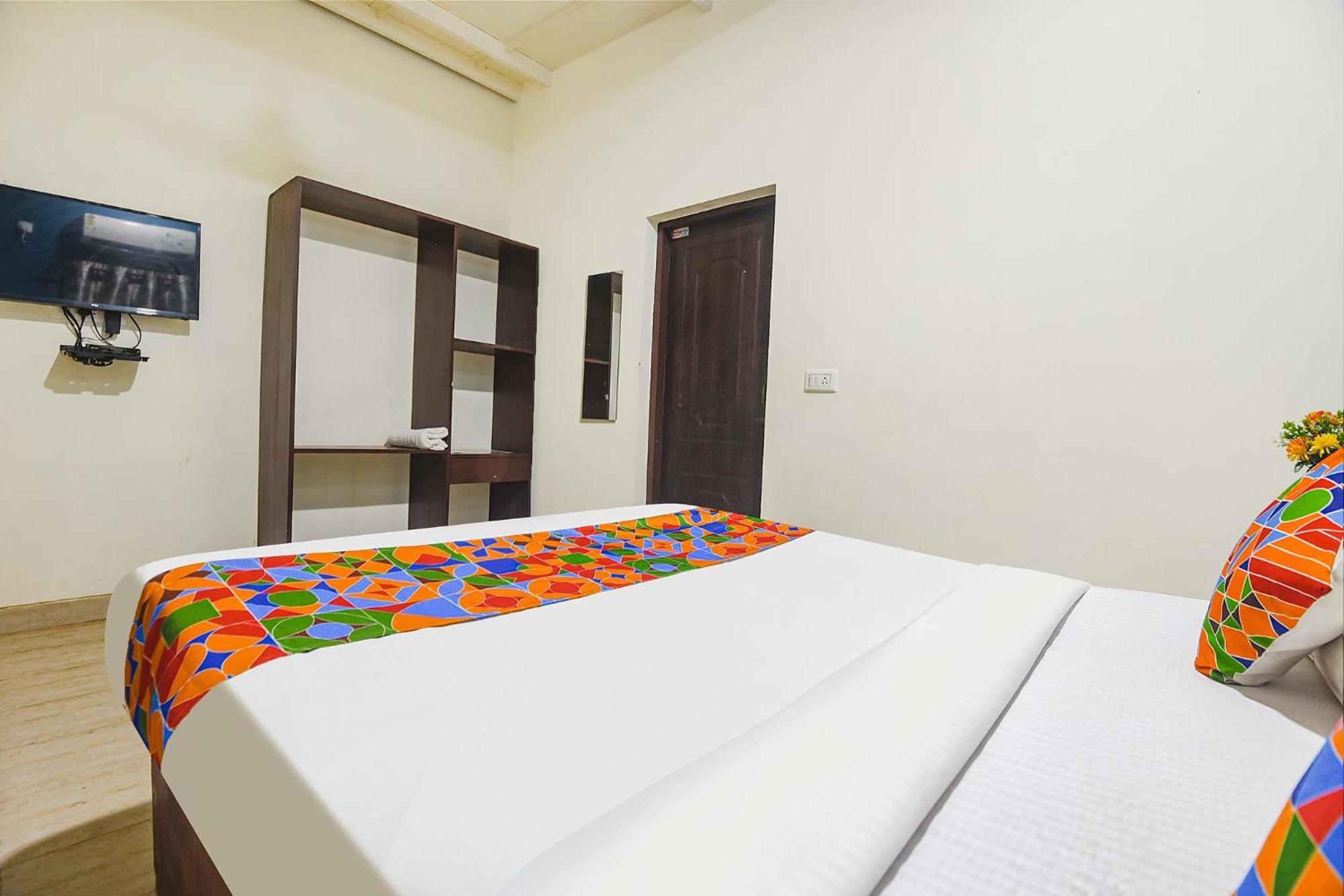 Fabhotel Rj 18 Beach Resort - Nr Baga Beach מראה חיצוני תמונה